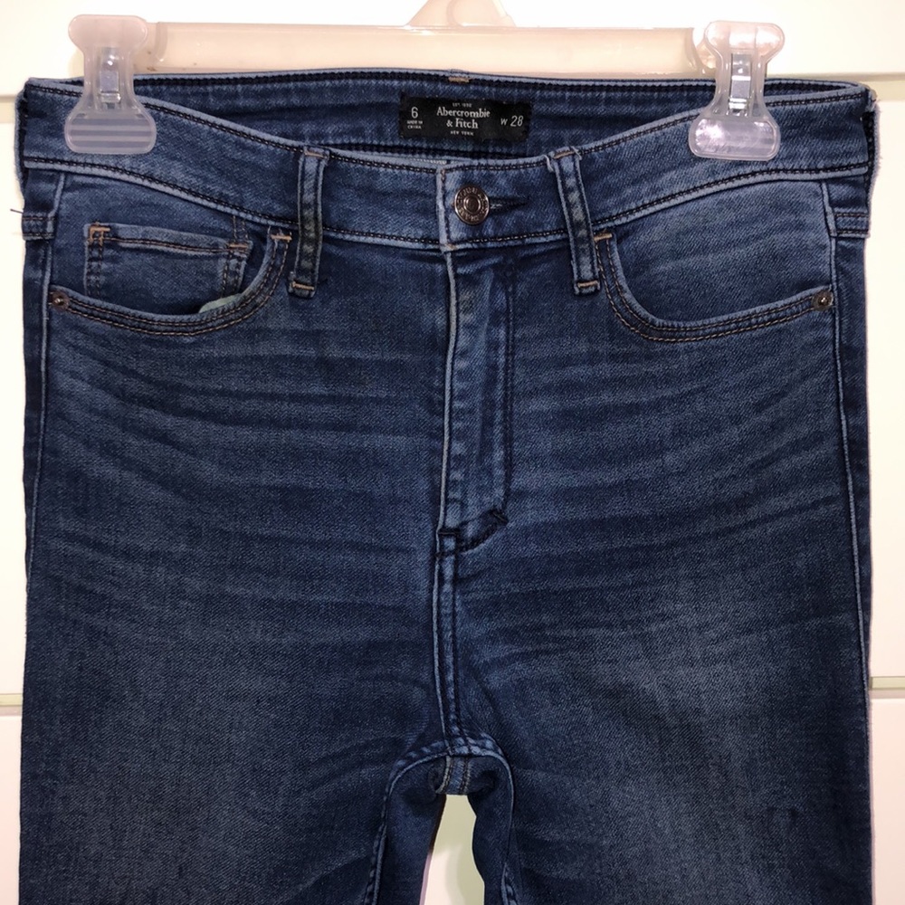 A&F High Rise Jegging - Picture 2 of 8